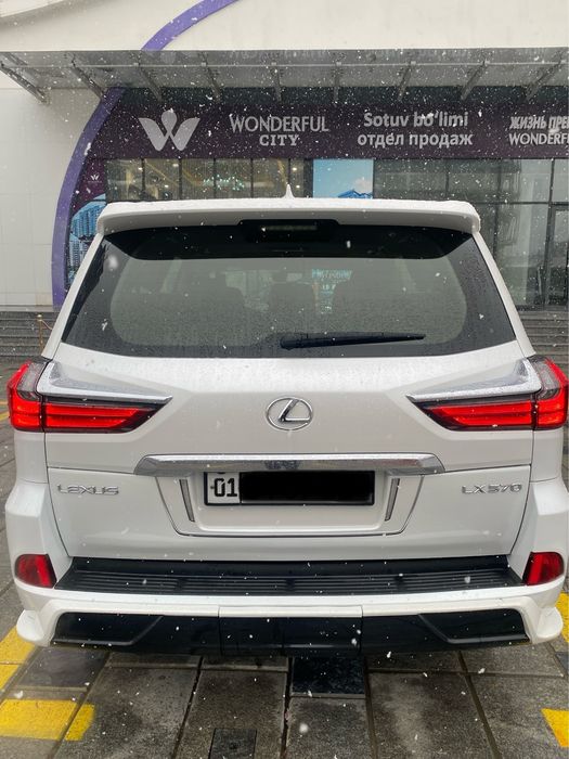 LEXUS LX570 sotiladi