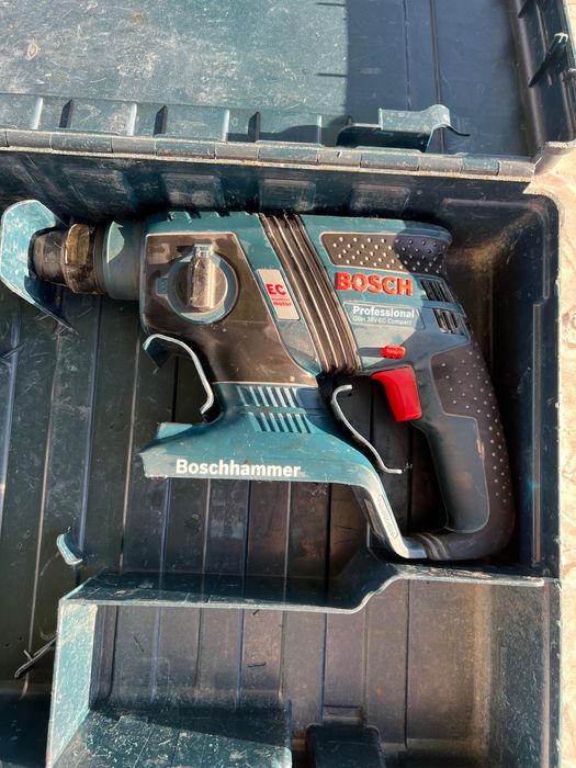 Професионален перфоратор bosch