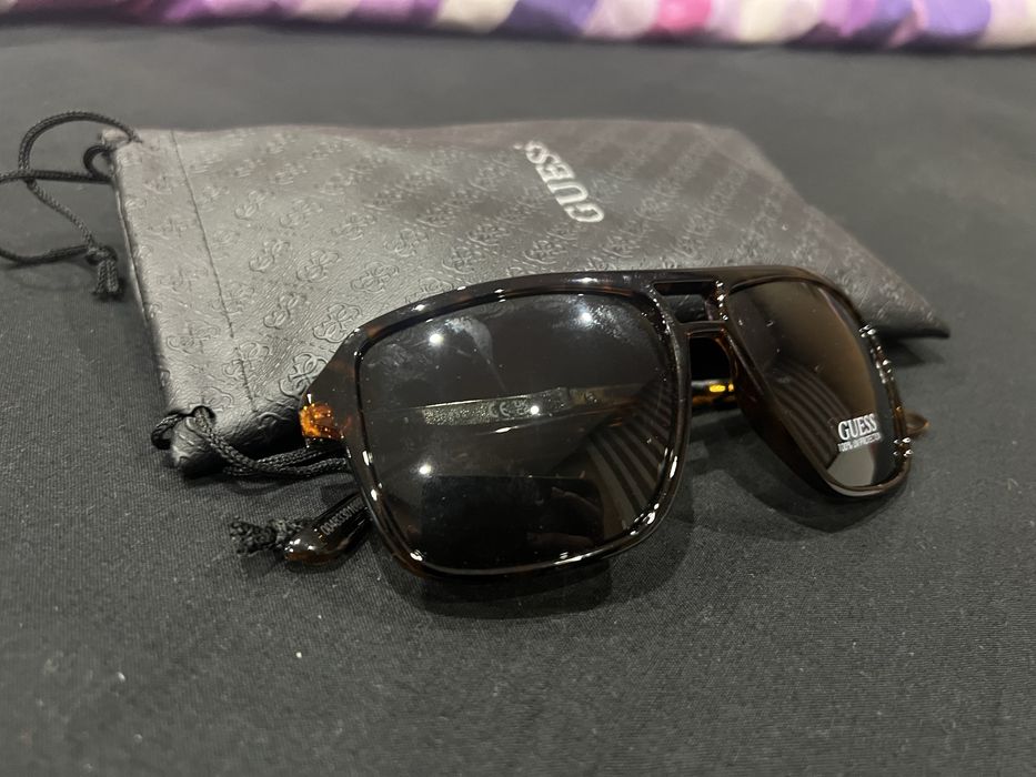 Слънчеви очила Guess