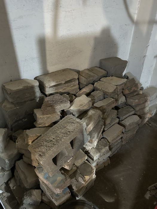 Продам блоки сплитерные и шлакоблоки недорого