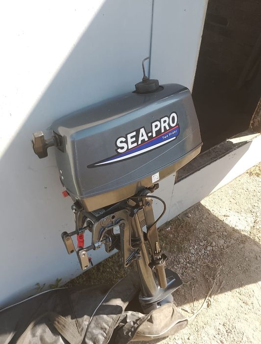 Лодка ПВХ с мотором