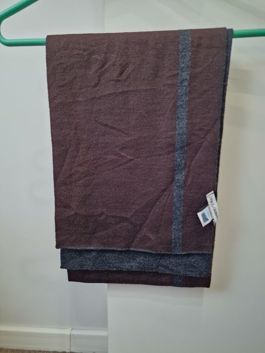 Dolce&Gabbana Оригинален мъжки шал от вълна