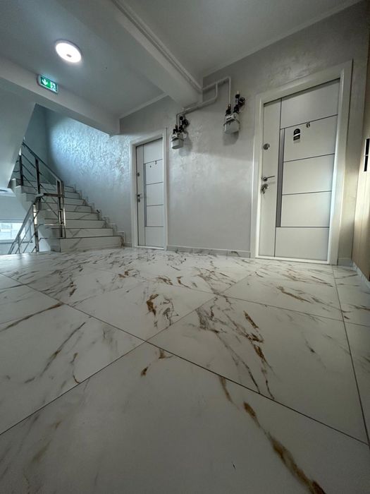 Apartament 1 camera de închiriat- Rediu  :1800 Ron