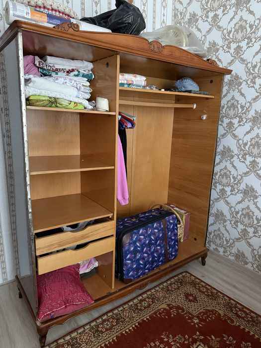 Продам винтажный шкаф сборка румыния