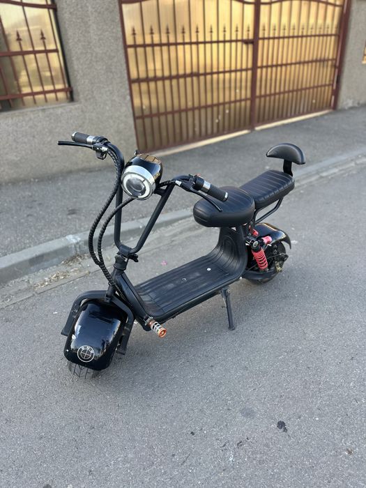 Vând sau scuter electric