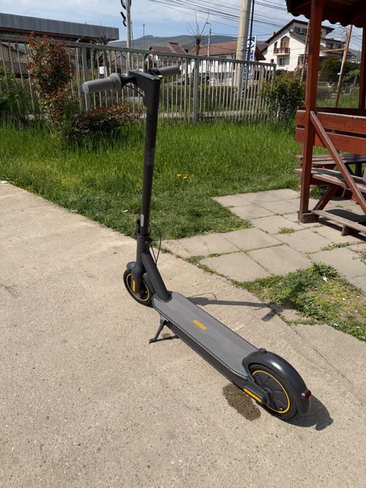 Trotineta electrica Ninebot max G30