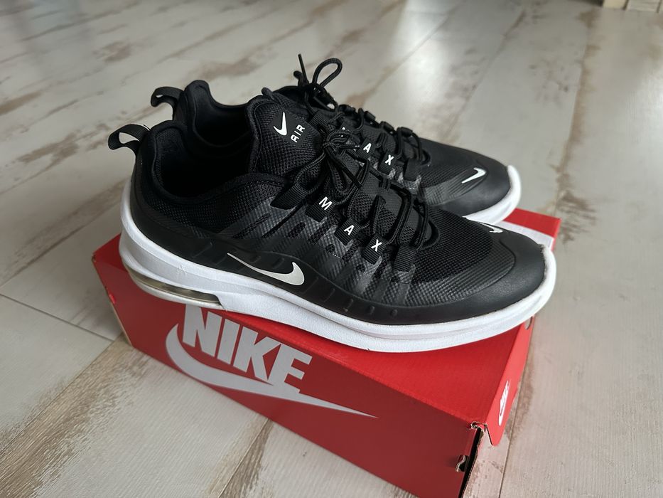 Nike Air Max Axis 44,5