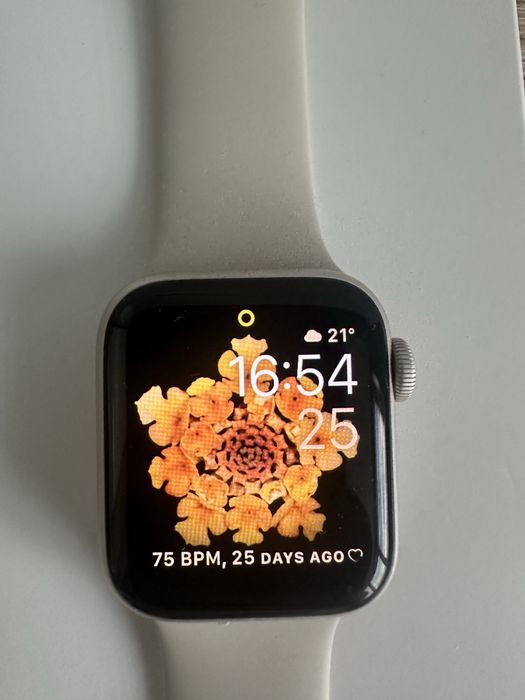 Apple Watch SE (2nd Gen) 40mm Model A2722