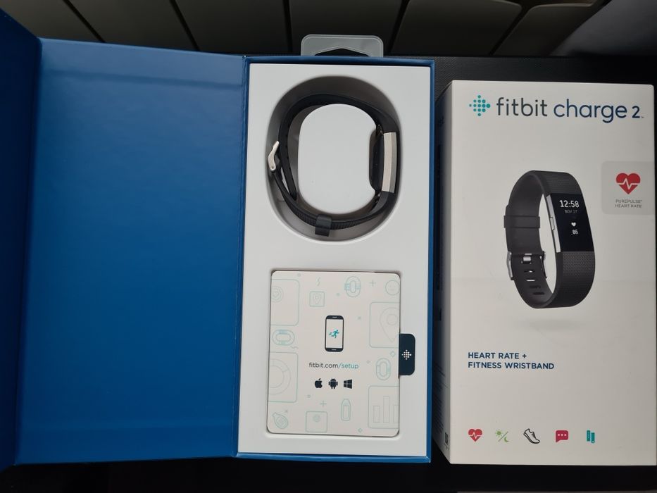 Vand Fitbit charge 2 full box