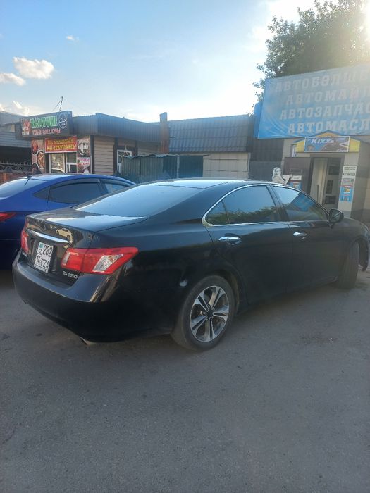Продам лексус ес 350