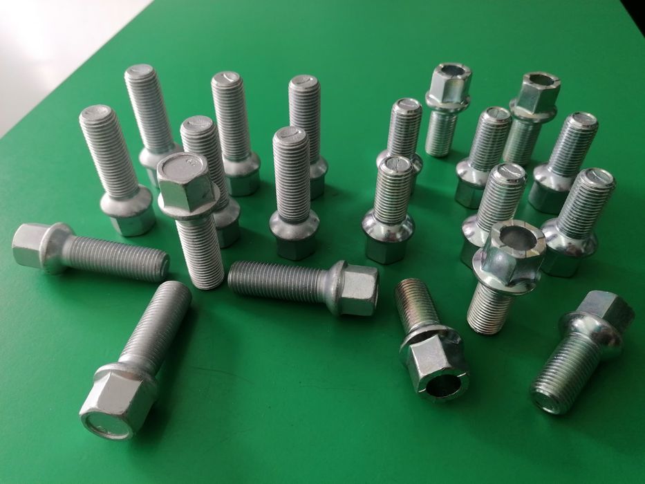 Prezoane Mercedes lungi și standard pt. jante aliaj si distanțiere.