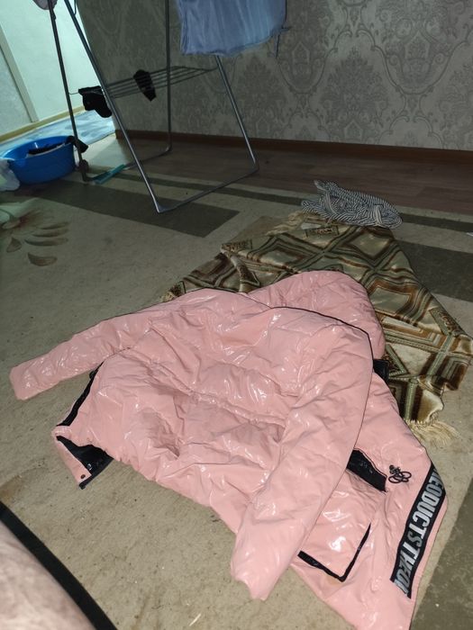 продам куртку женскую на 12-15 лет