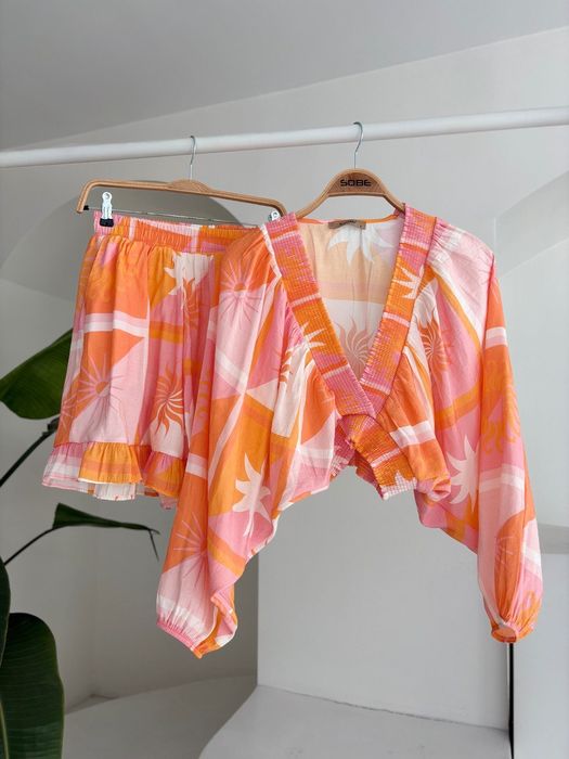 Прекрасен сет наличен в размер S/L/XL