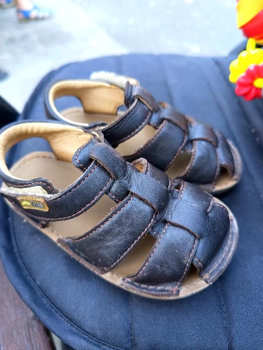 Сандали Tikki Lasta