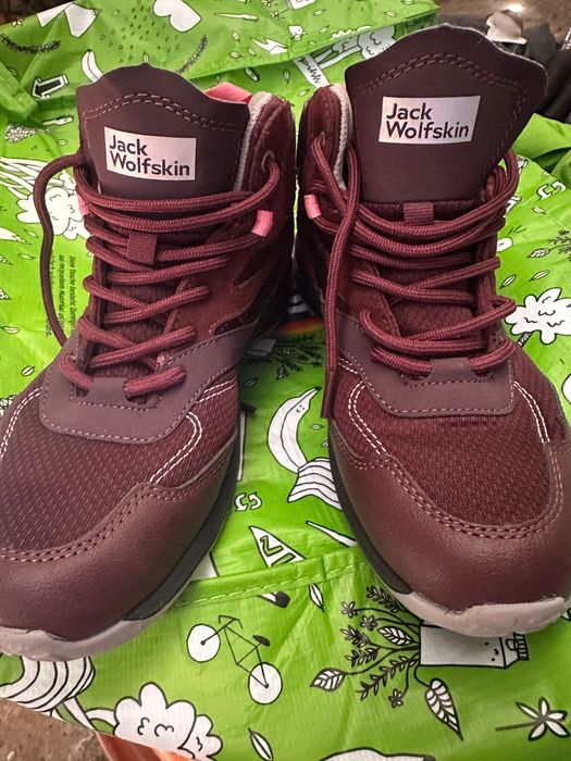 Туристически обувки “Jack Wolfskin” за преход