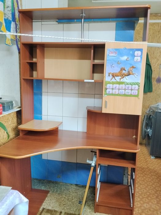 Компьютерный стол