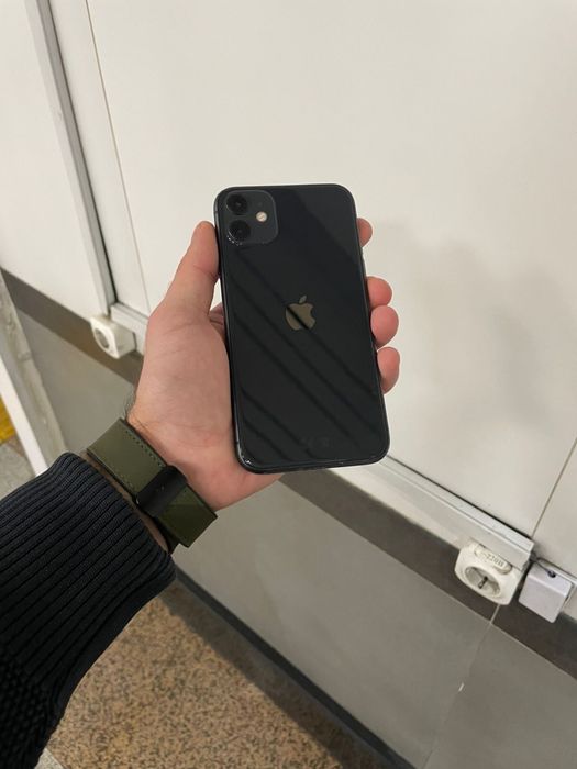 Продам Айфон 11 В идеальном состояние