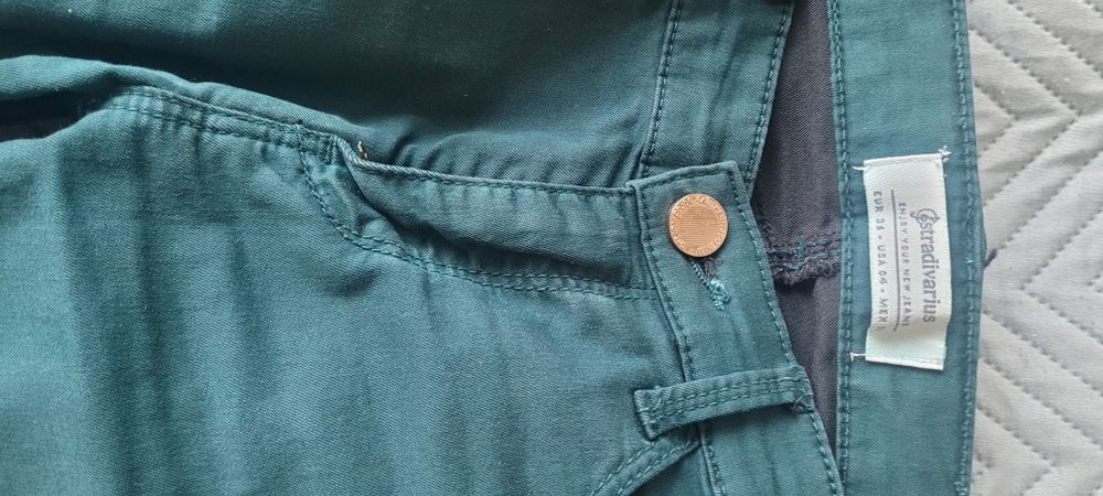 Pantaloni skinny