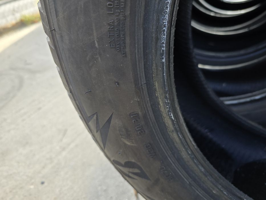 Anvelope de iarna 235-55r18 Bridgestone