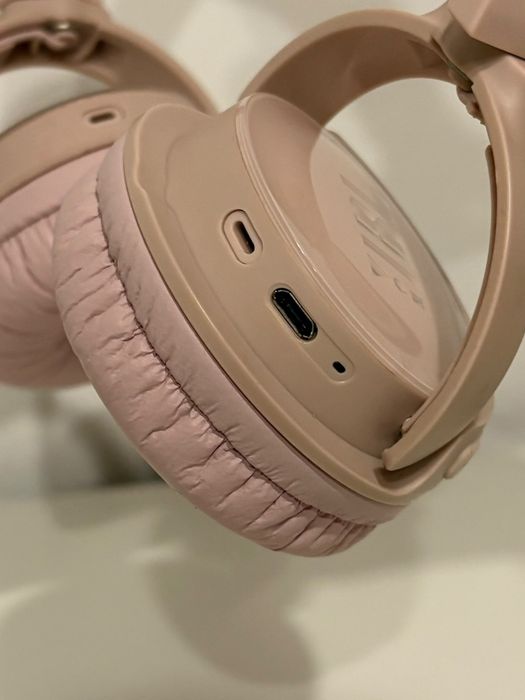 Căști On-Ear cu Noise Cancelling JBL Tune 600BTNC – Stare impecabilă (ca noi)