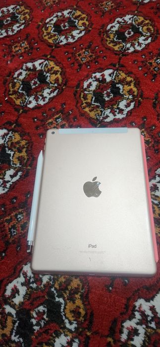 ipad 6 32gb с поддержкой сим картой и Наушники