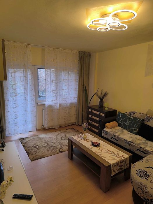 Închiriez apartament 2 camere ultracentral