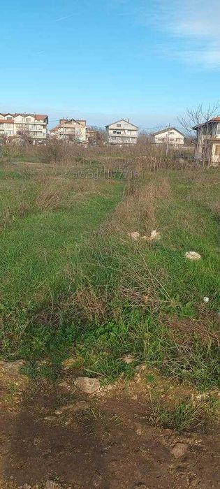 Парцел до болницата в Каварна