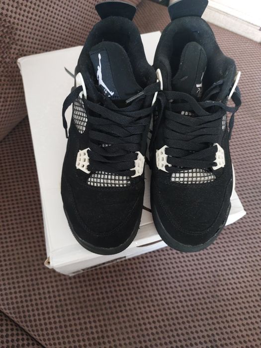 Nike jordan 4 retro
