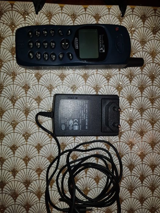 Спутниковый телефон Турая Thuraya