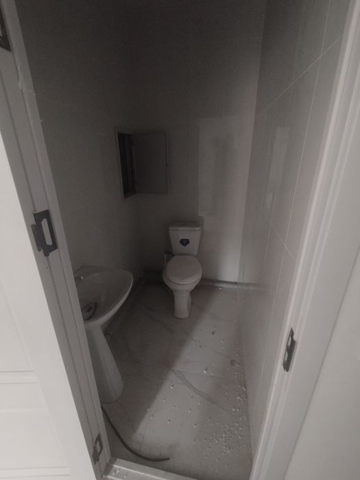 Arzon narxdagi 2 xonali uy sotiladi