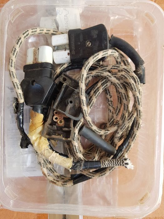 Fiare de calcat cu rezistenta, anii '70, 2bucati