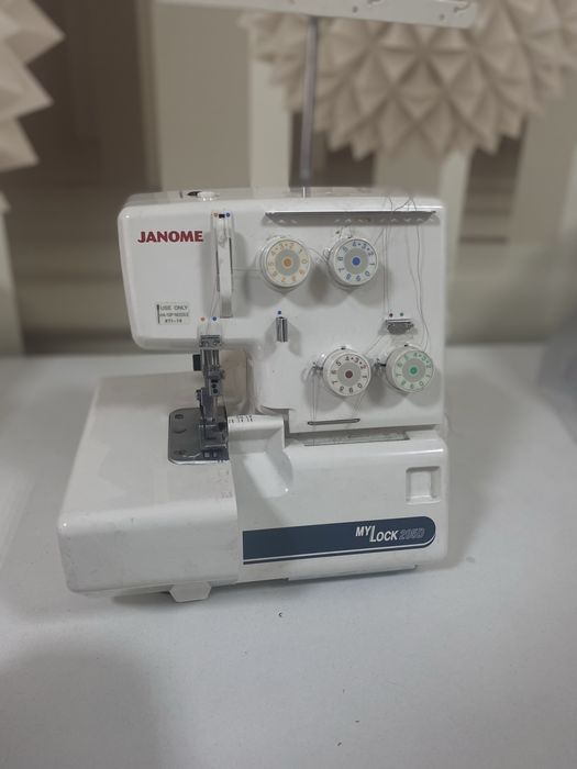 Janome MyLock 205D оверлок