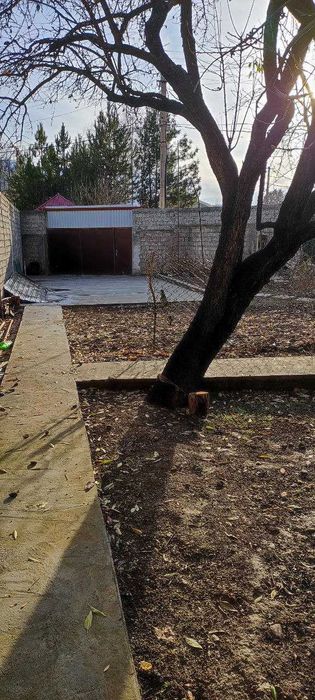 Продаётся участок 10,5 соток,  город Чарвак, микрорайон Дустлик, центр