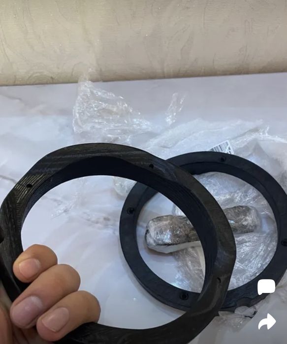 Подиум под  16см динамик на приора