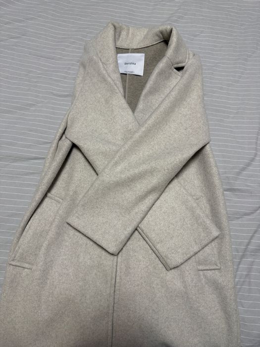 Дамско палто Bershka