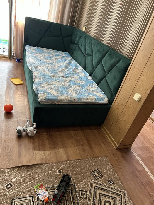 кровать односпальная