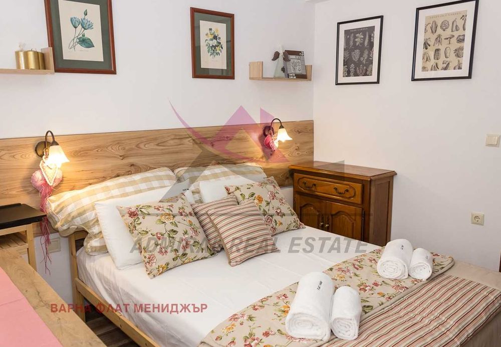 Дава се под наем Тристаен апартамент в Варна, ЖП Гара - 80 кв.м за 700 € - Снимка #2