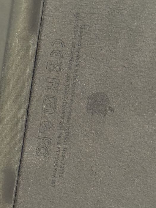 Оригинален калъф-клавиатура Apple Smart (A2038)