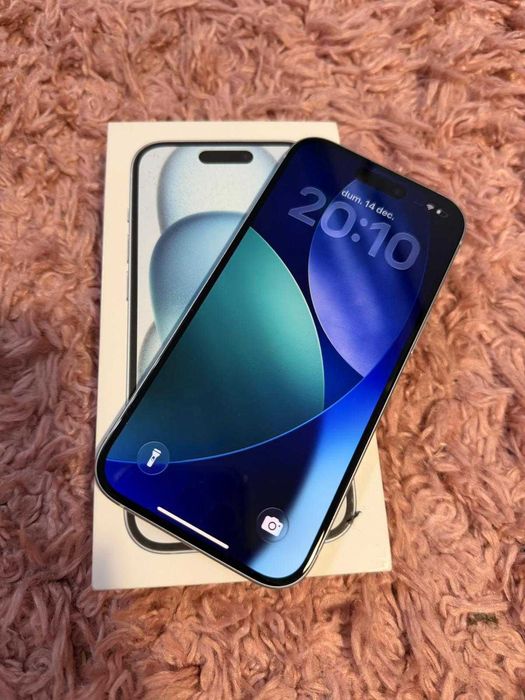 Vând IPhone 15  stare perfecta