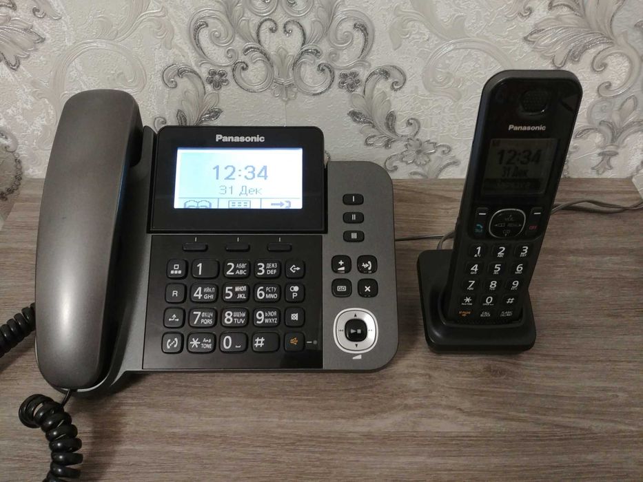 Телефон Panasonic KX-TGF320