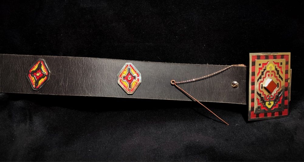 Новый кожаный ремень