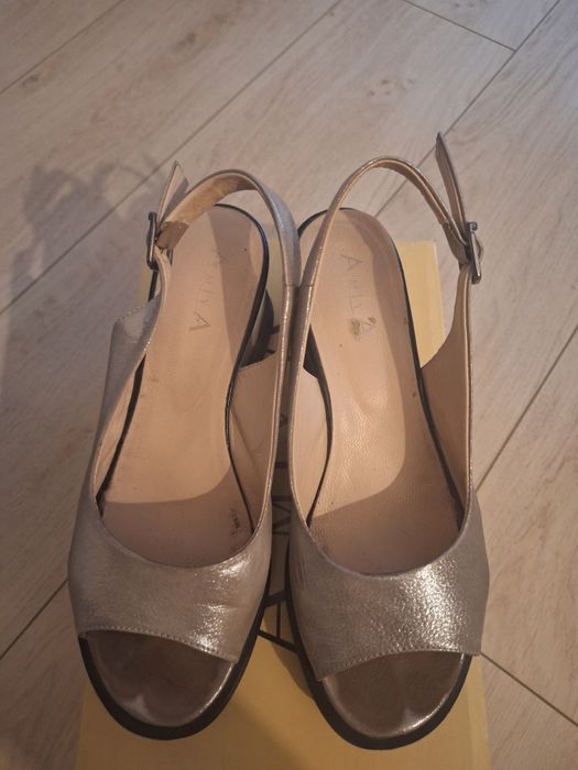 Продам босоножки турецкие