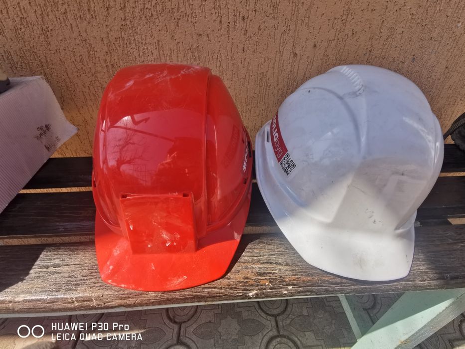 Casti protectie cap adidasi si papuci drumeție