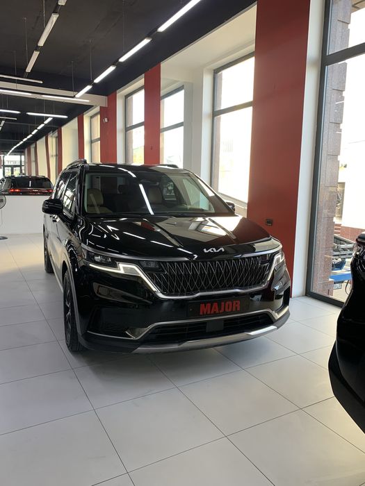 Kia Carnival sotuvda