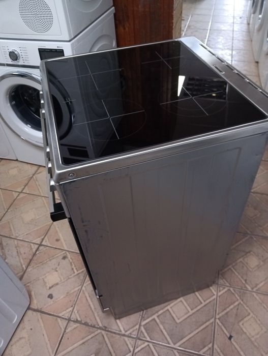 Иноксова свободно стояща печка с керамичен плот Gorenje с 2 години Гаранция