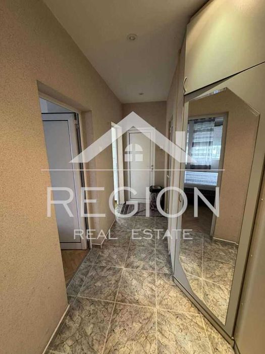 Дава се под наем Тристаен апартамент в Варна, Център - 130 кв.м за 800 € - Снимка #13