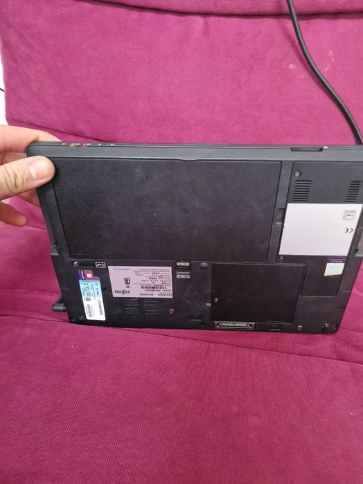 Laptop Fujitsu Siemens U726 i5Gen8 Ram16Gb SSD512Gb 13"FHD ca NOU