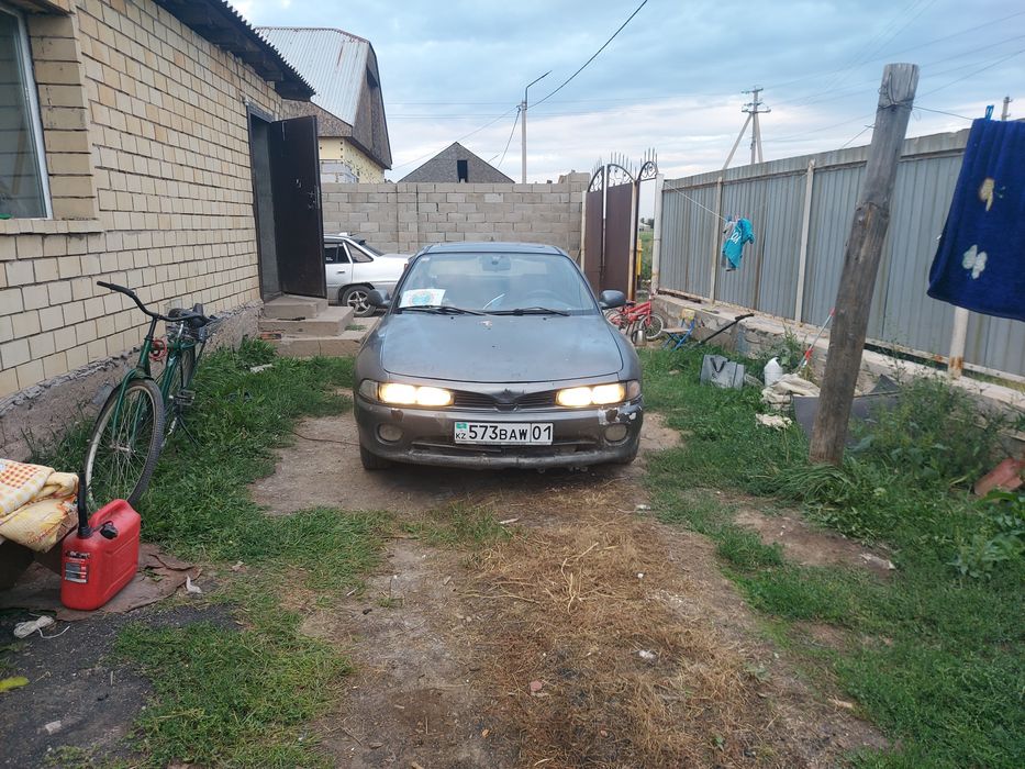 Авто митсубиси галант