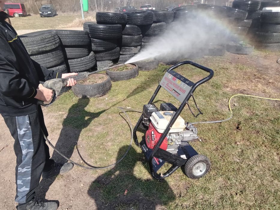 Aparat de spălat cu presiune pe benzină