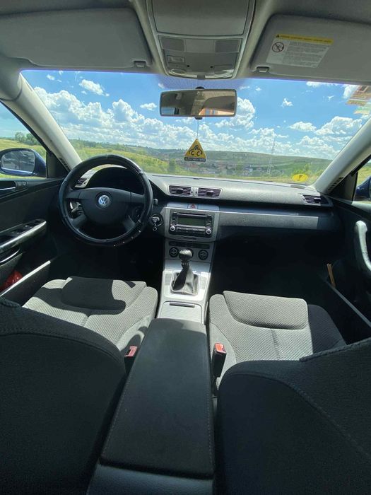 Vând Volkswagen Passat